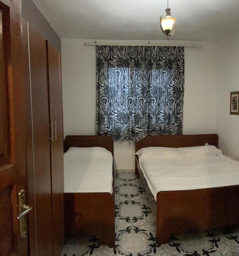 Arta Kwatera prywatna Durrës
